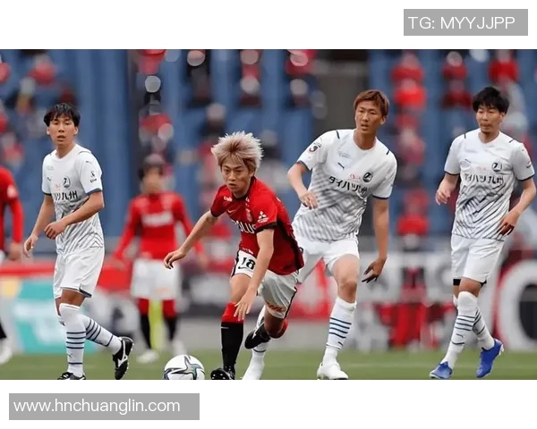 大分三神迎战山岗雷诺全力争胜展现足球魅力与团队精神