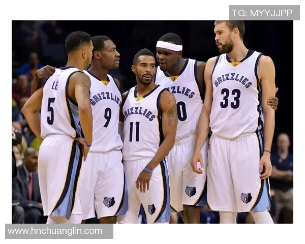 扎克兰多夫与大加索尔的巅峰对决谁能在篮球场上笑到最后